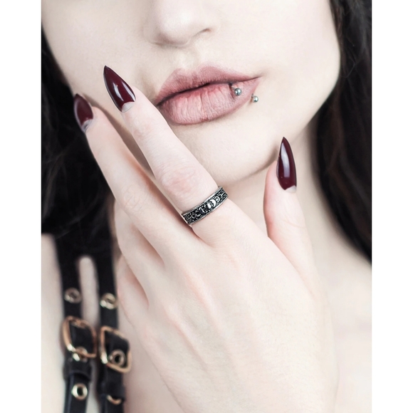 🆕️🆑️ ROGUE + WOLF VICTORIAN RING | MoonChild Inscribed Inside Antique Finish 6 - Picture 9 of 15